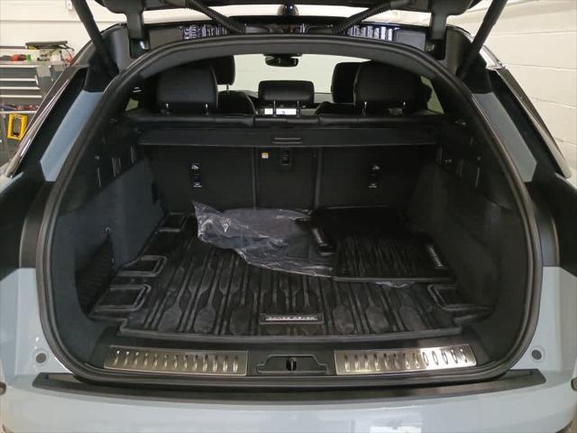 2025 land rover range rover velar p400 dynamic se