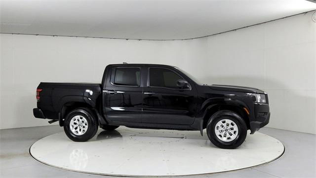 2023 nissan frontier s
