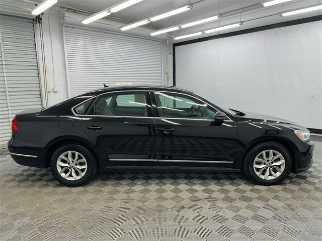 2016 volkswagen passat 1.8t s
