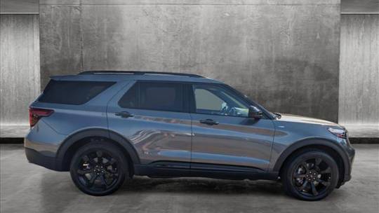 2024 Ford Explorer st-line