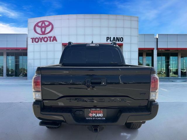 2022 toyota tacoma trd sport
