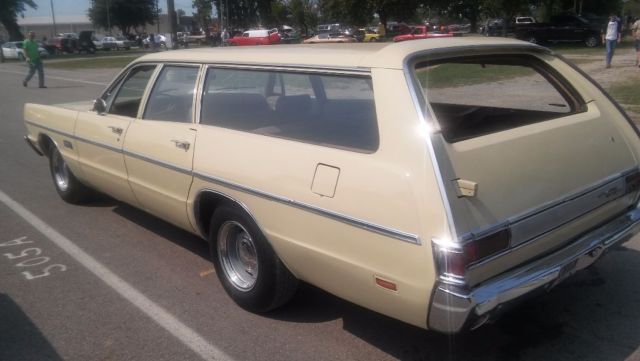 1969 plymouth fury custom suburban station wagon no reserve!!!