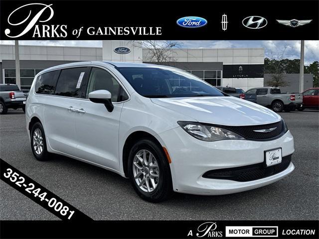 2022 chrysler voyager lx