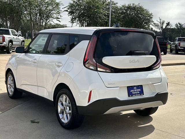 2024 kia soul lx