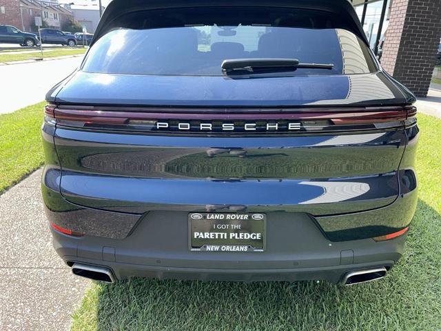 2024 porsche cayenne base