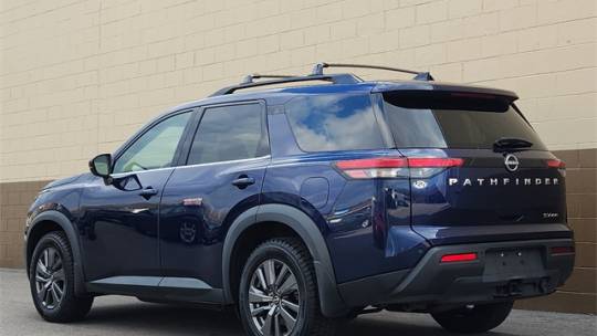 2022 nissan pathfinder sv