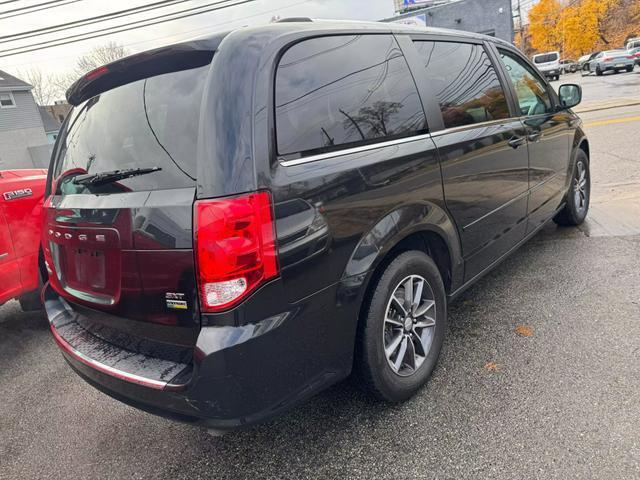 2017 dodge grand caravan sxt