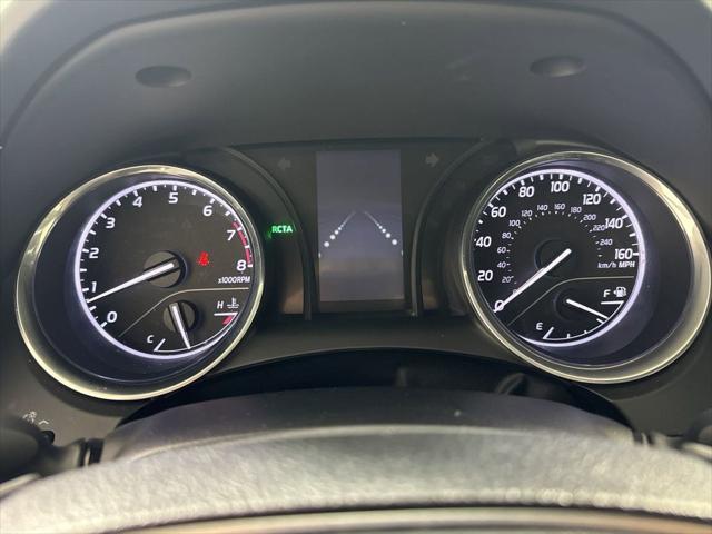 2020 toyota camry se