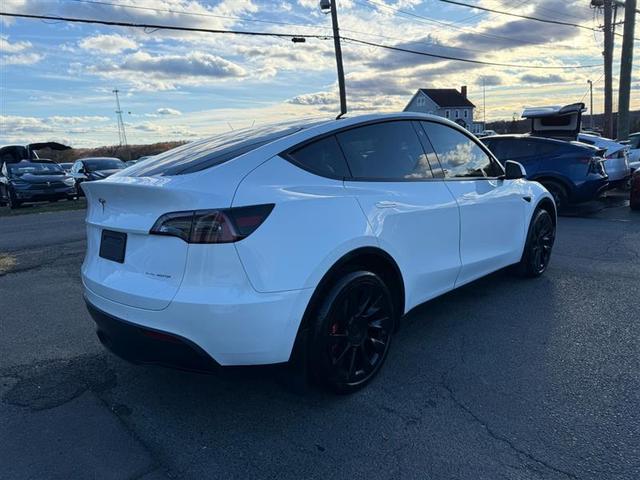 2022 tesla model y long range