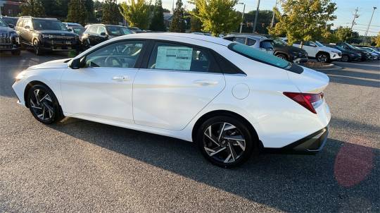 2024 Hyundai Elantra