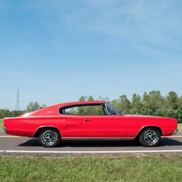 1967 dodge charger fastback, 383 v8, 3-spd auto, bucket seat car! look