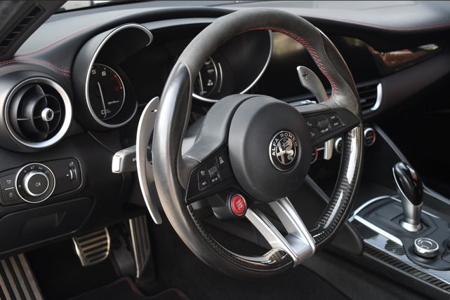 2018 alfa romeo giulia quadrifoglio