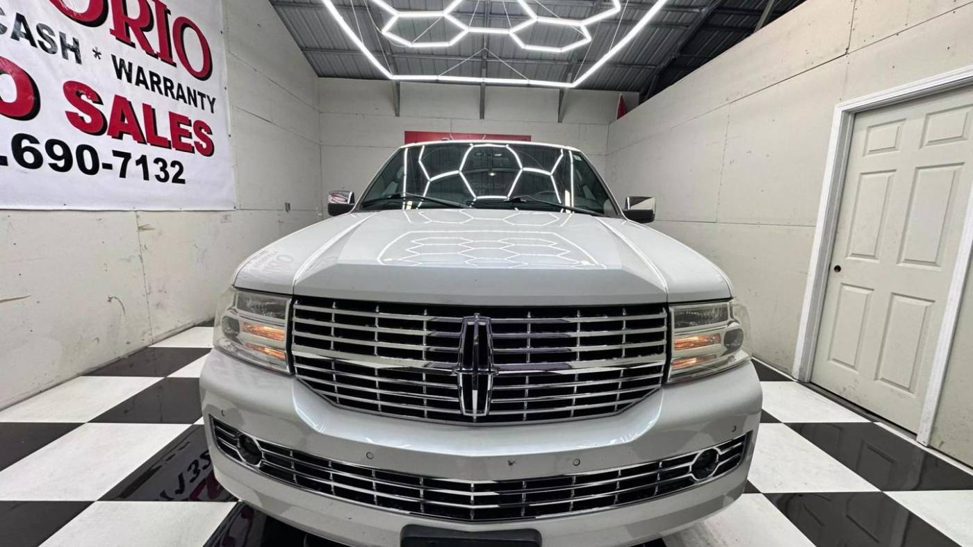 2012 lincoln navigator l base
