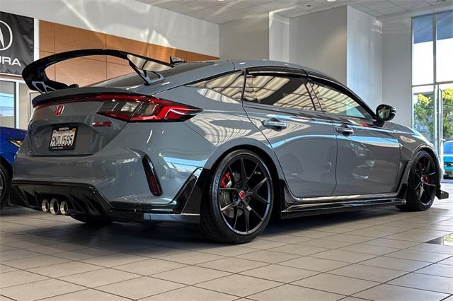 2024 honda civic type r base