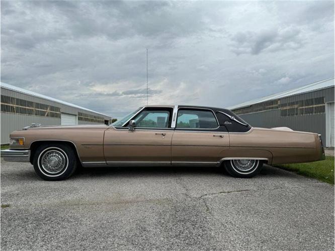 1975 cadillac fleetwood in staunton, illinois