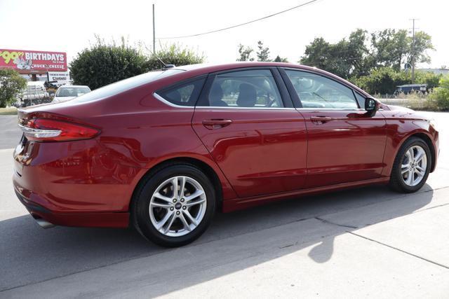2018 ford fusion se