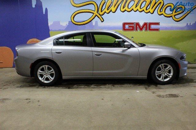 2017 dodge charger se