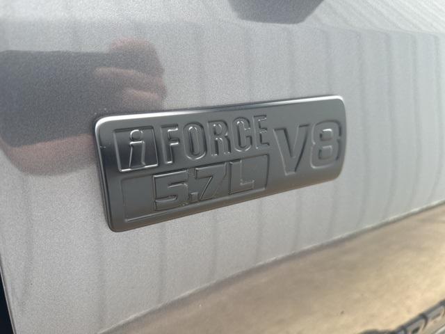2021 toyota tundra sr5