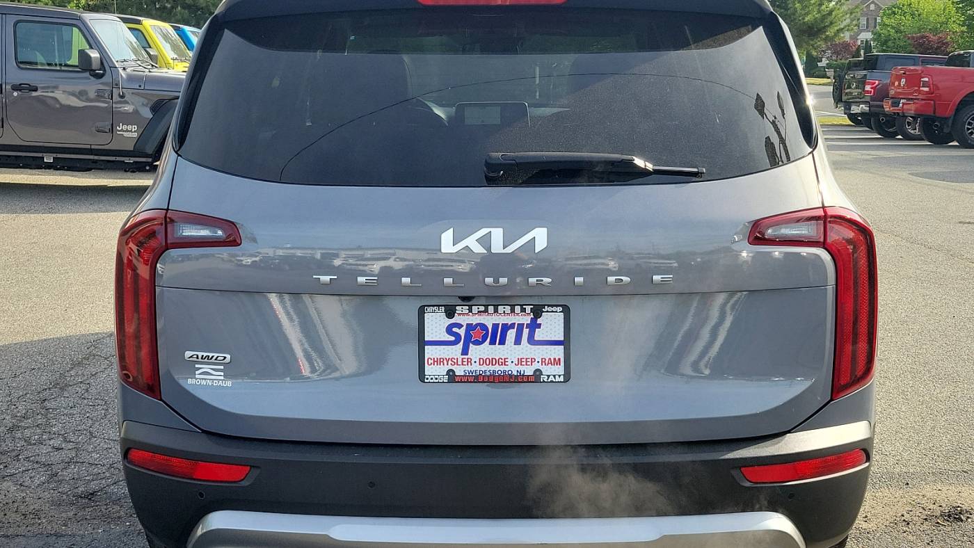 2022 kia telluride s