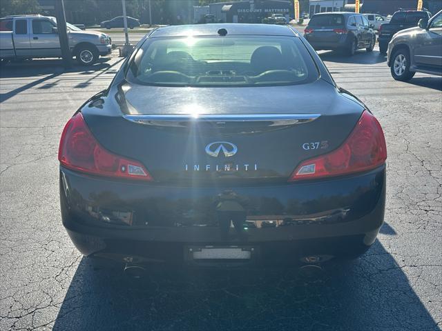 2011 infiniti g37 sport