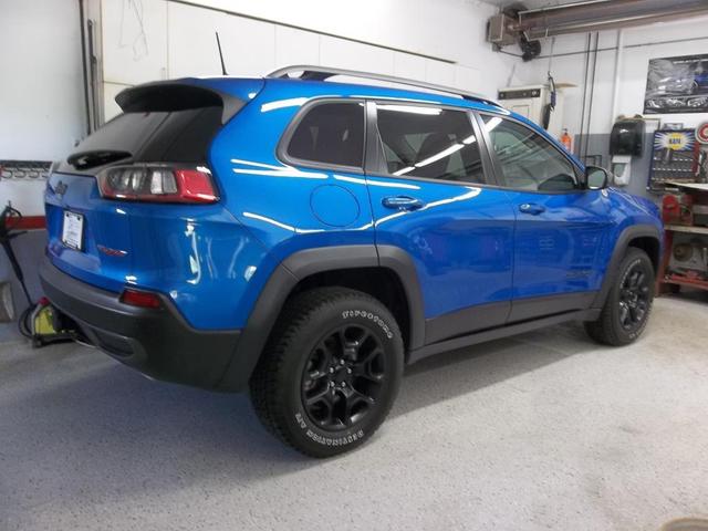 2021 jeep cherokee trailhawk