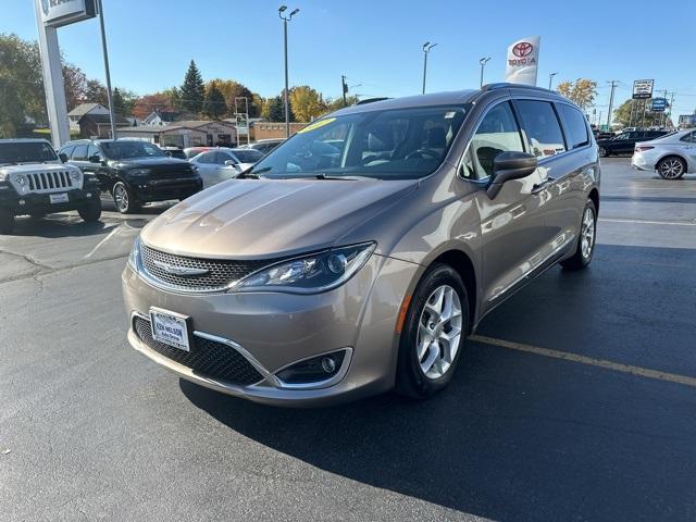 2017 chrysler pacifica touring-l plus
