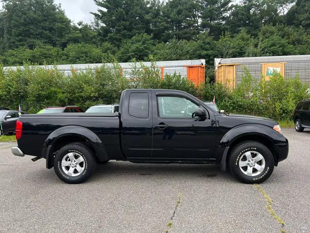 2012 nissan frontier sv