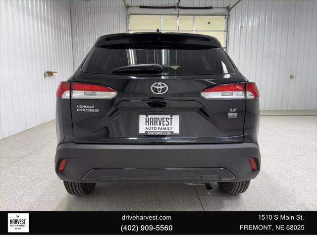 2024 toyota corolla cross le