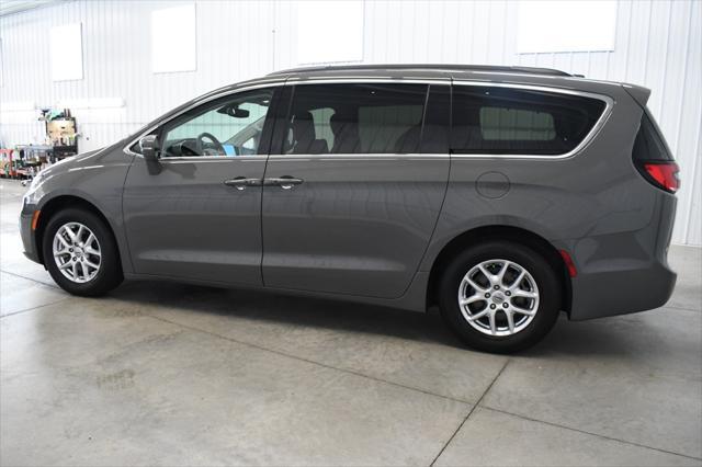 2022 chrysler pacifica touring l
