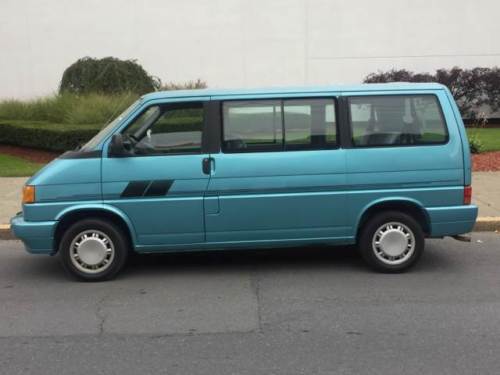 1993 volkswagen eurovan mv standard passenger van 3-door 2.5l low miles 1 owner