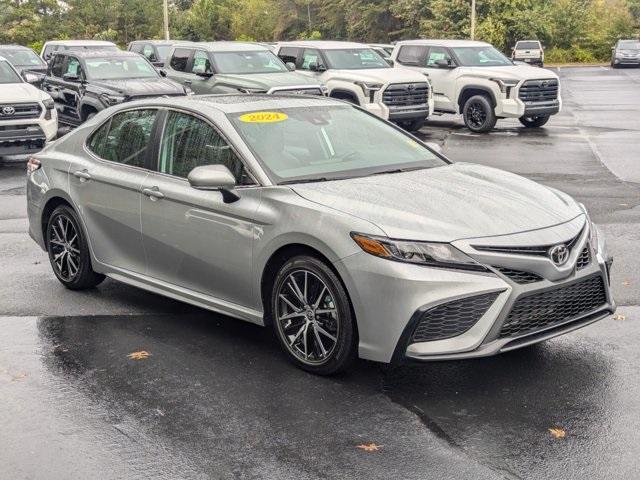 2024 toyota camry se