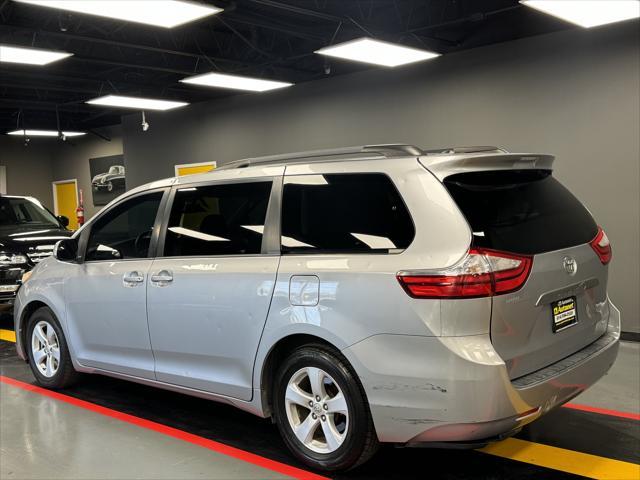 2015 toyota sienna le