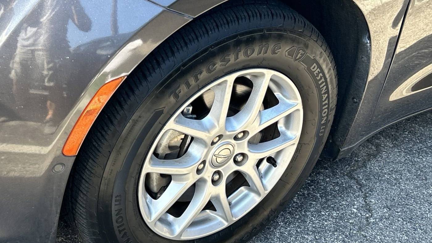 2020 chrysler pacifica touring