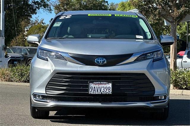 2022 toyota sienna xle