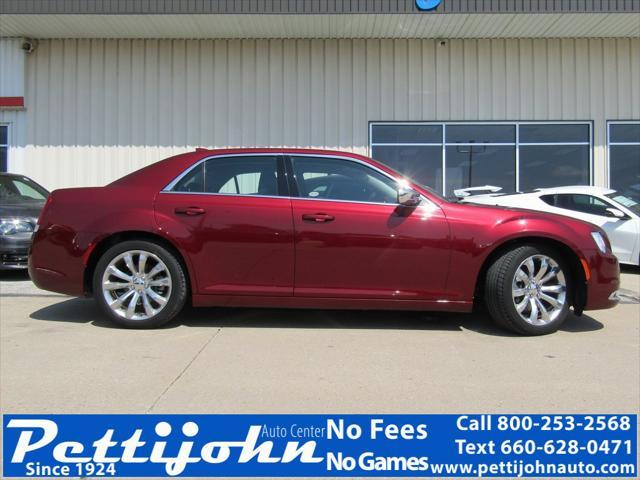 2021 chrysler 300 touring
