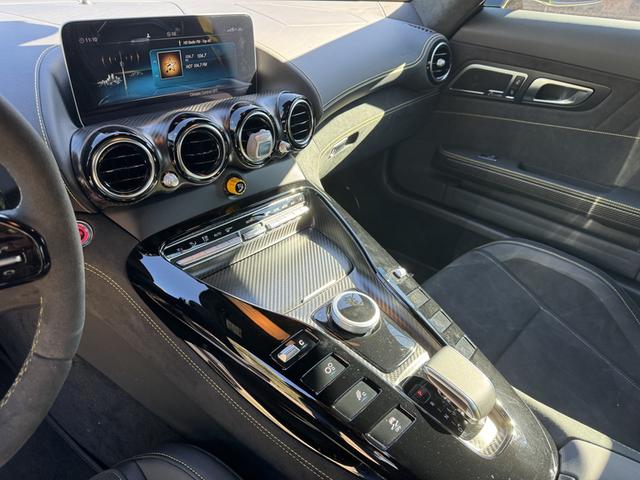 2020 mercedes-benz amg gt r