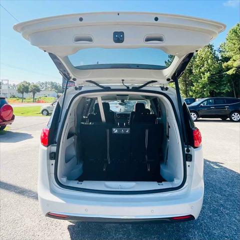 2017 chrysler pacifica touring-l