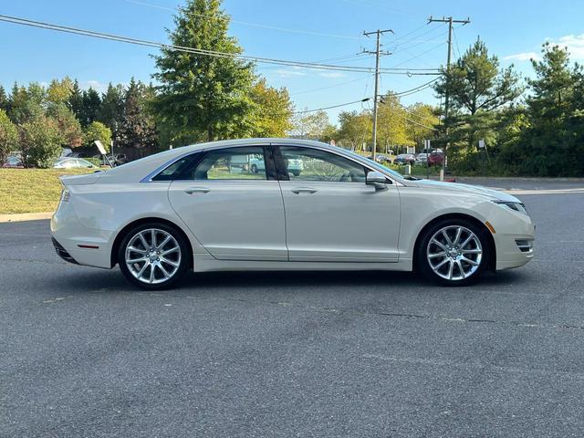 2014 lincoln mkz base
