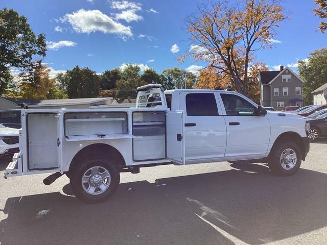 2021 ram 2500 tradesman crew cab 4x4 8' box