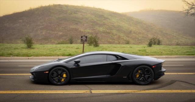 2012 lamborghini aventador lp700-4