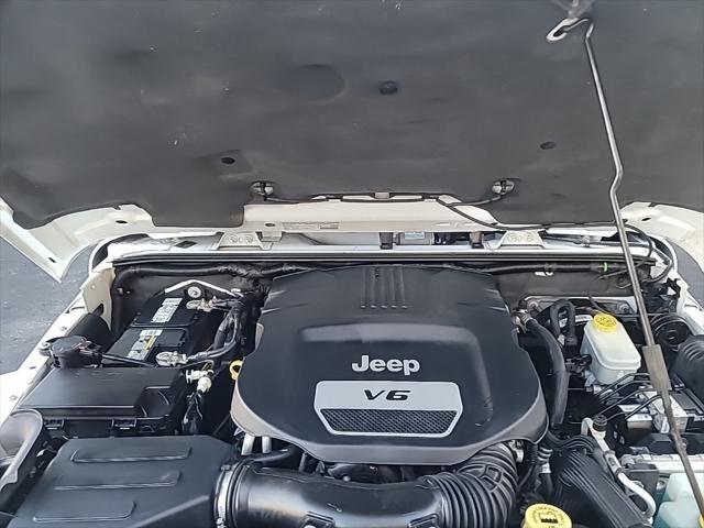 2014 jeep wrangler sahara