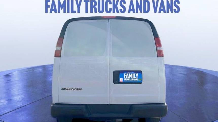 2017 chevrolet express 2500