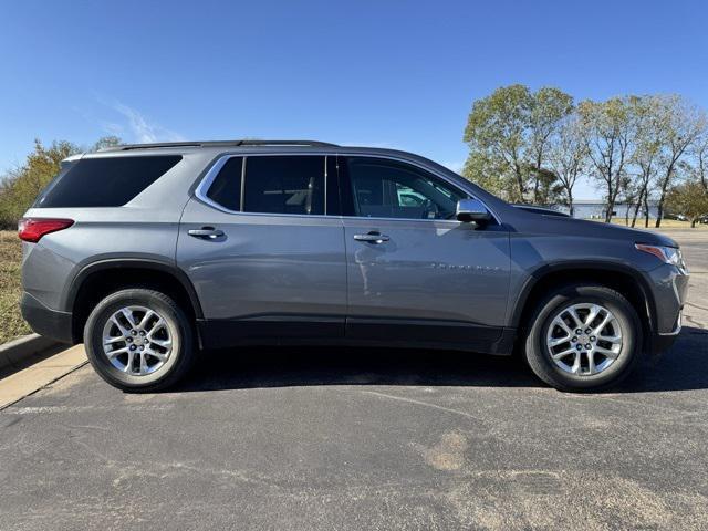2021 chevrolet traverse lt leather