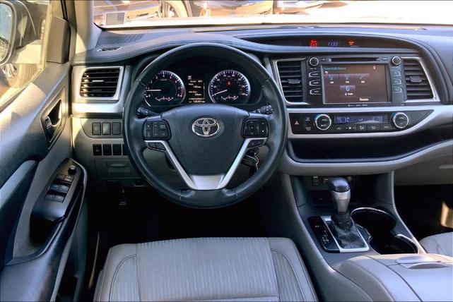 2019 toyota highlander le plus