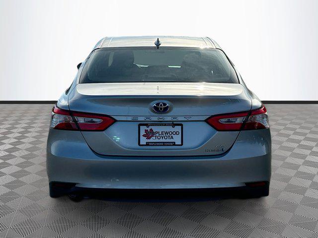 2019 toyota camry hybrid le