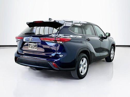 2022 toyota highlander