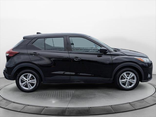 2021 nissan kicks s