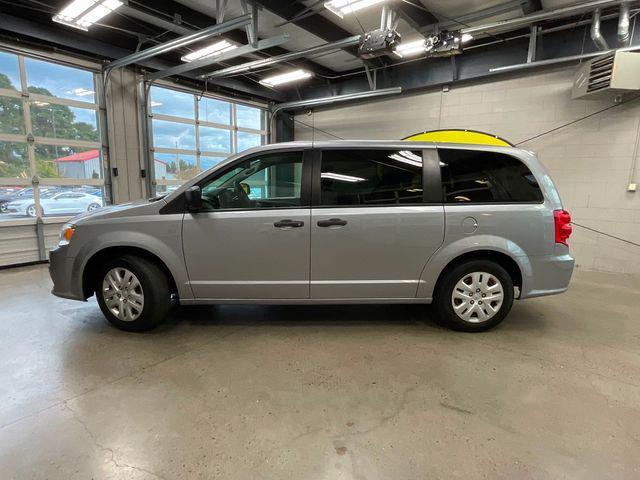 2019 dodge grand caravan se