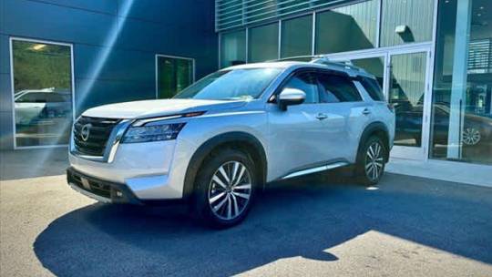 2022 nissan pathfinder platinum