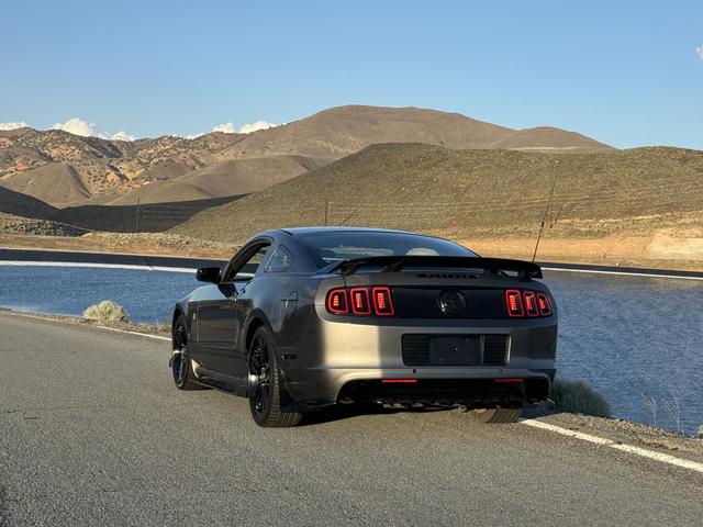 2013 ford mustang v6